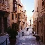 Historic 2br Townhouse With Charm & By 360 Estates