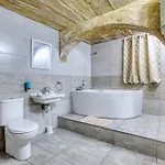 Historic 2br Townhouse With Charm & By 360 Estates Apartmán *