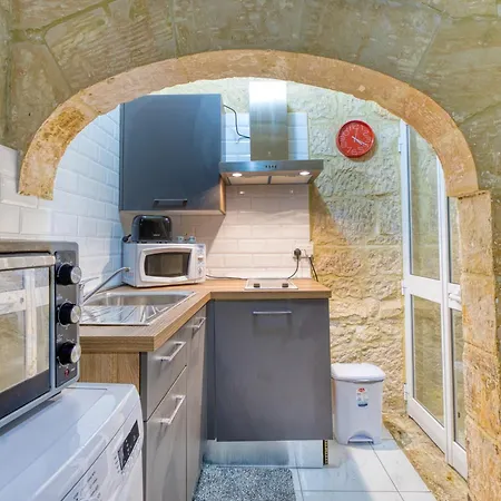 Historic 2br Townhouse With Charm & By 360 Estates